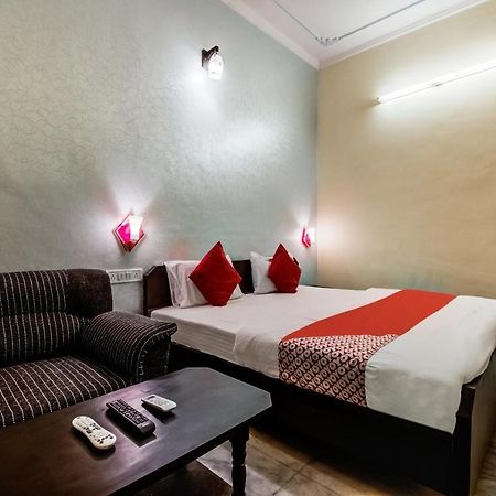 Oyo Hotel Malhotra ジャイプール エクステリア 写真