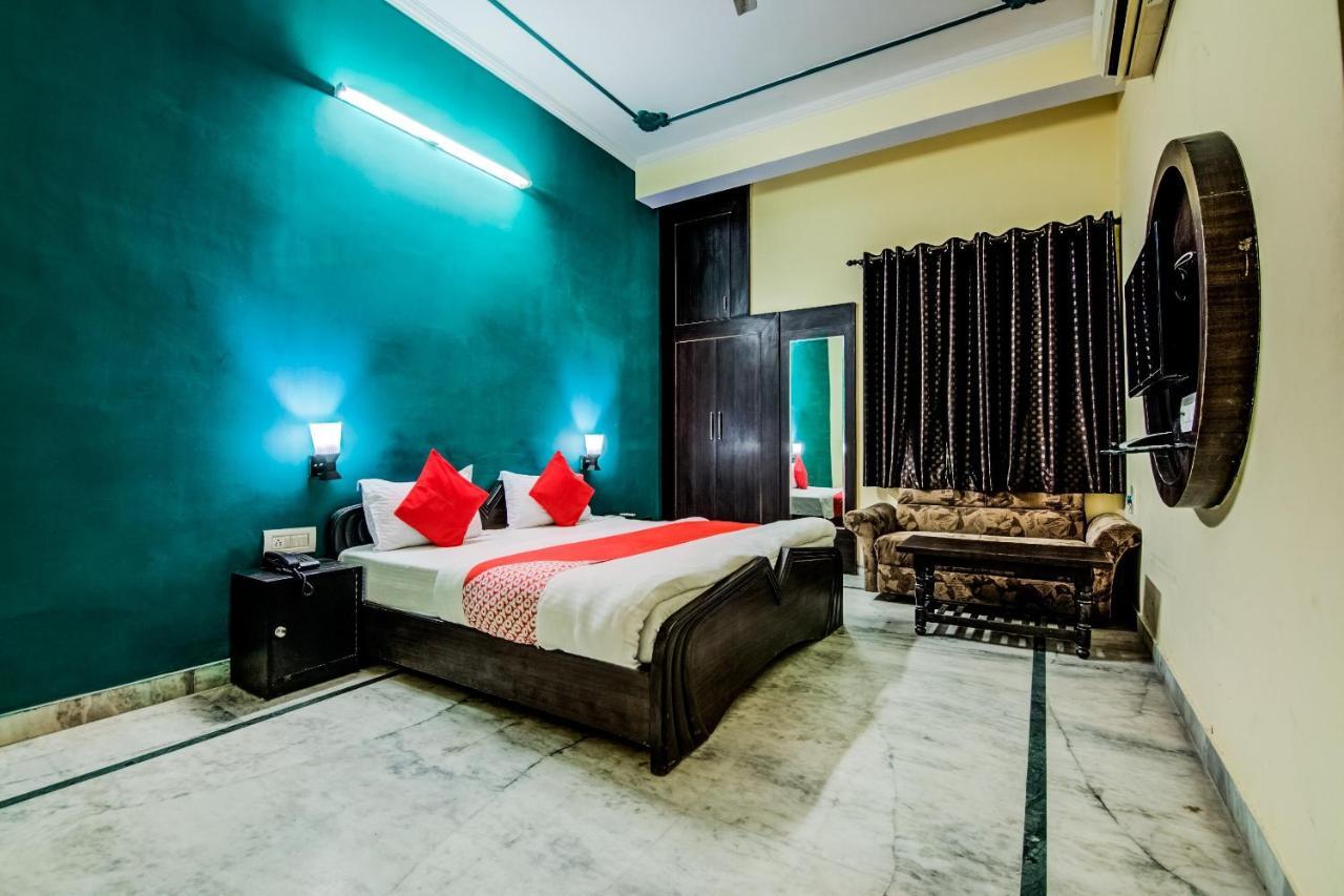 Oyo Hotel Malhotra ジャイプール エクステリア 写真